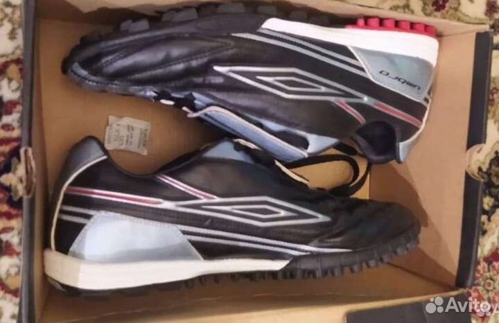 Сороконожки Umbro