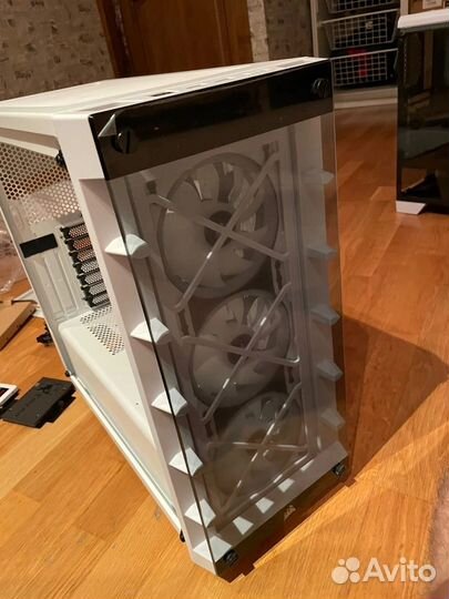 Corsair 465X RGB формата Mid-Tower ATX