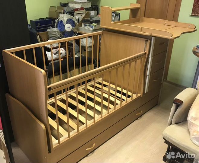 Детская кроватка трансформер с маятником