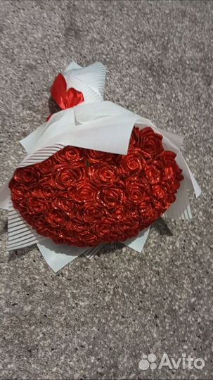 Блестящие розы из атласных лент