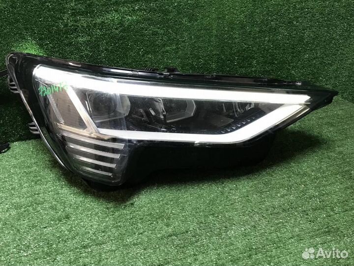 Фара правая Audi e-tron