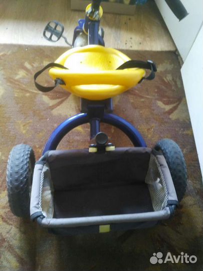 Трехколесный велосипед