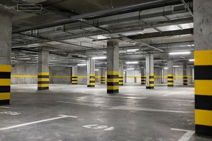 Машиноместо, 10 м²