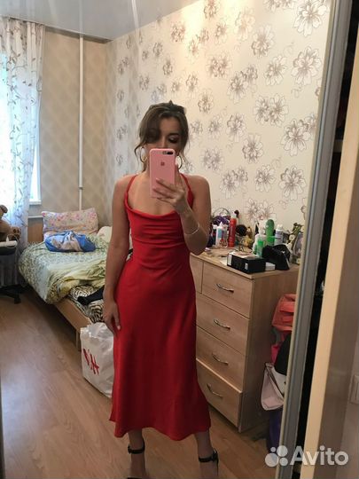 Платье вечернее с открытой спиной