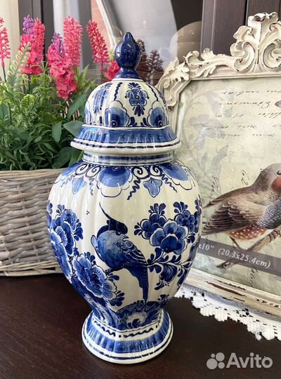 Роскошные вазы от известной мануфактуры Delft