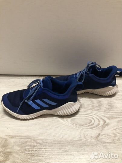 Кроссовки Adidas