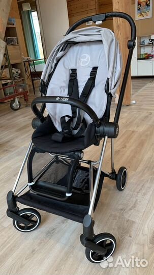 Коляска прогулочная Cybex Mios Platinum Chrome