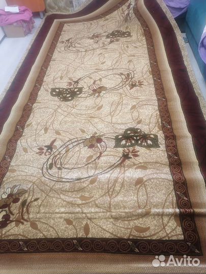 Ковер шерстяной новый