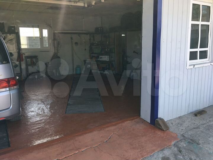 Гараж, > 30 м²