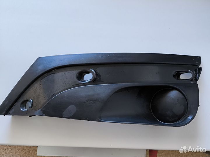 Облицовка в передний бампер Лада Веста