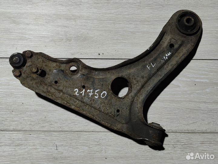 Рычаг левый Chery Amulet A 15