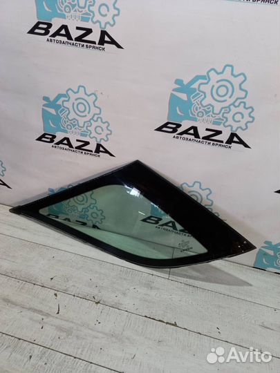 Форточка заднего правого крыла Mercedes W164 ML 32