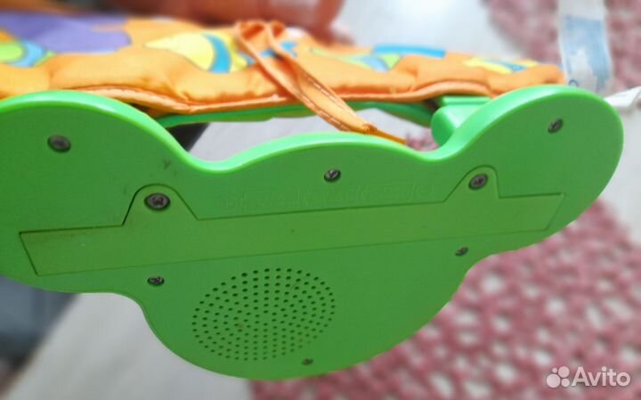 Tiny love и Lamaze музыкальная игрушка