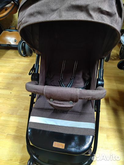 Коляска прогулочная