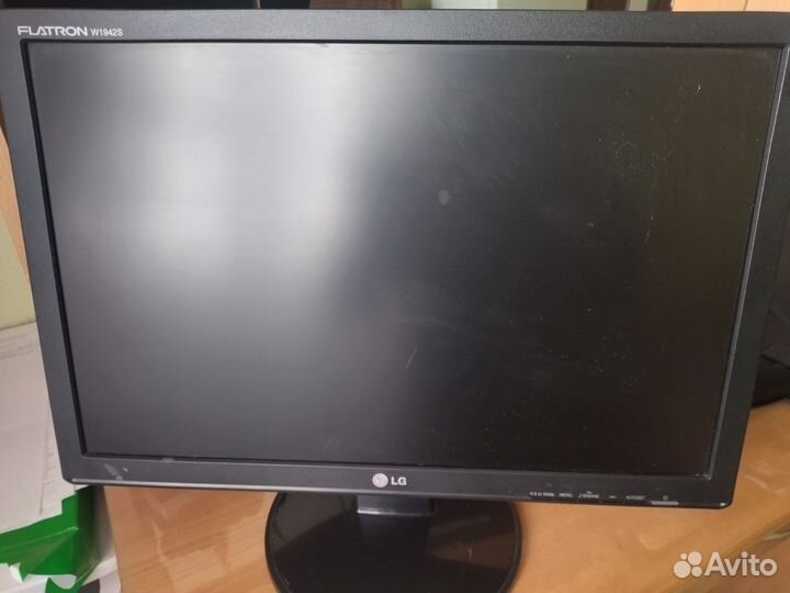 Монитор LG flatron w1942s