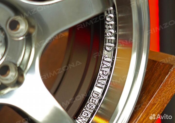 Диски Advan R17 на Toyota Corolla