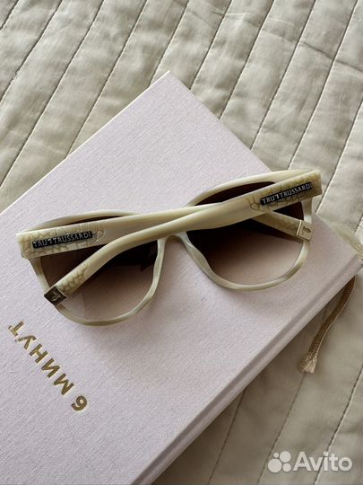 Солнцезащитные очки trussardi