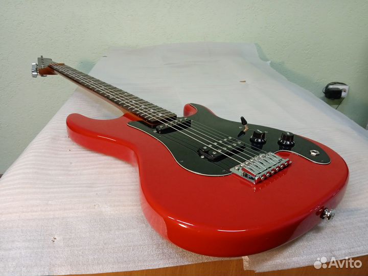 Travel электрогитара