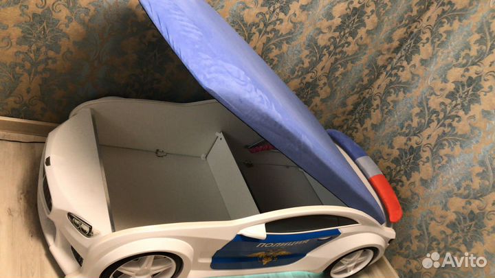 Кровать машина