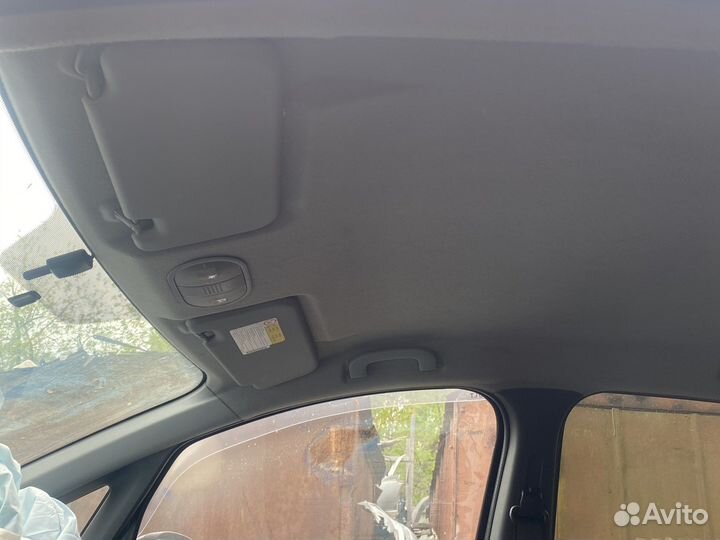 Митсубиси colt салон