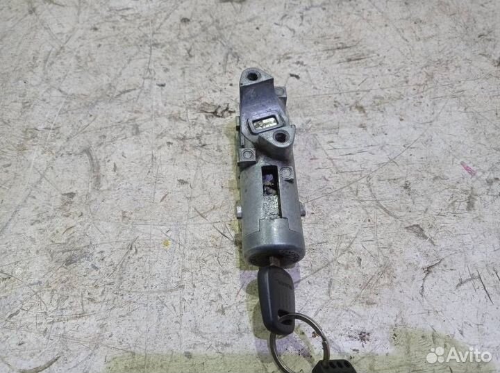 Замок зажигания 83191AE051