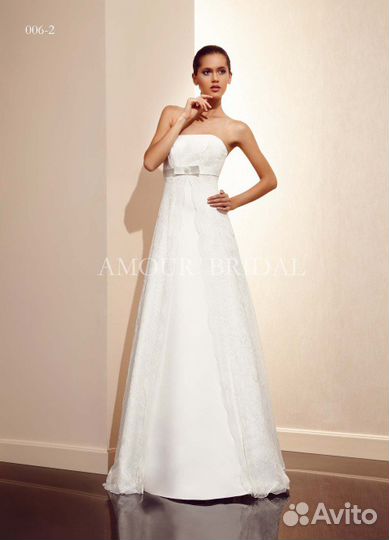 Свадебное платье, высокая талия, кружево, шампань