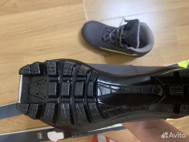 Лыжные ботинки+лыжи