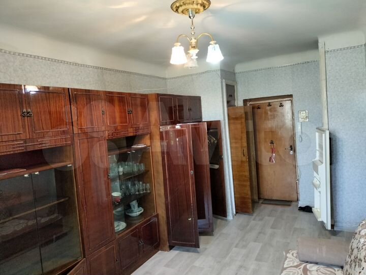 Комната 17 м² в 4-к., 5/5 эт.