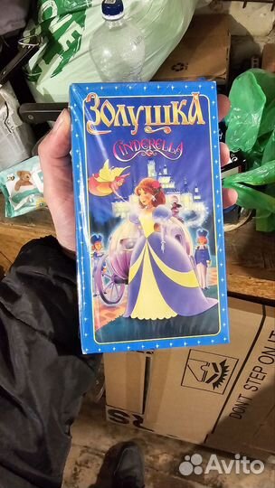 Коллекция фильмов и мультфильмов на VHS кассетах