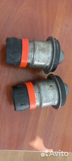 Сайленблок подрамника