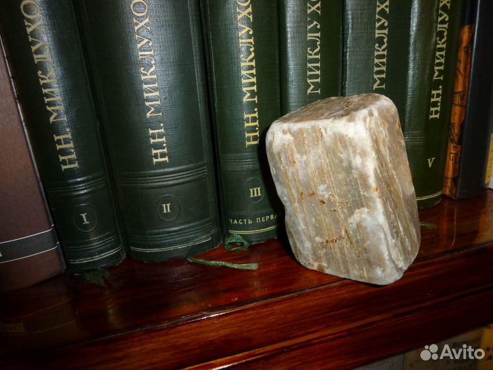 Старинный необычный камень