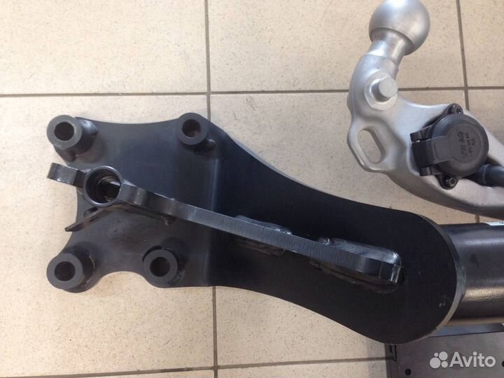 Фаркоп Touareg CR электро. 18-22г