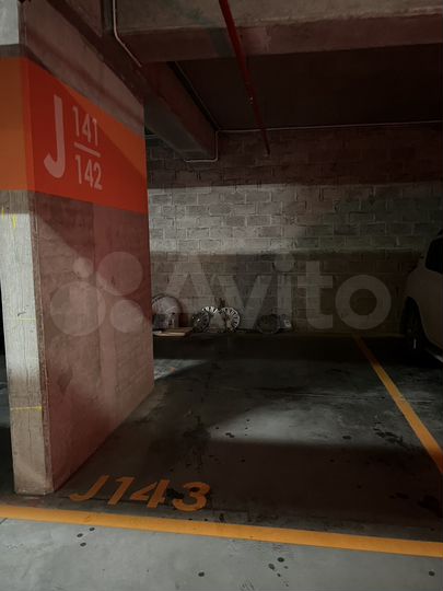 Машиноместо, 13 м²