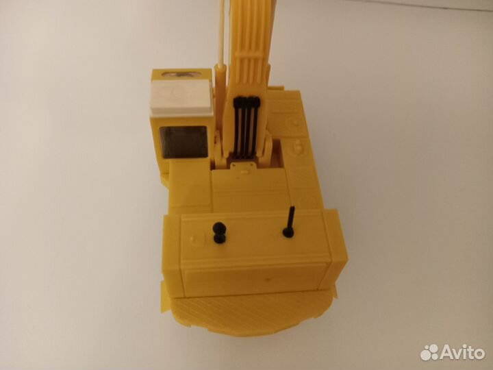 Масштабная модель Экскаватор Атек