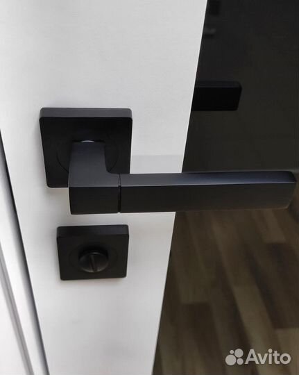 Двери межкомнатные белые