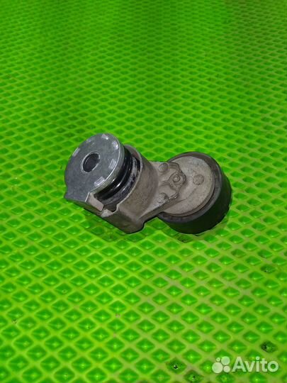 Ролик-натяжитель генератора Renault Fluеncе