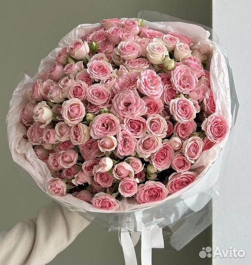 Роскошь кустовых роз