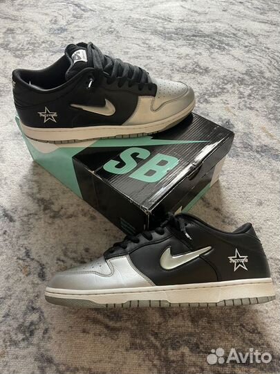 Nike sb dunk low supreme