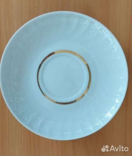 Блюдца молочник сахарница чайник