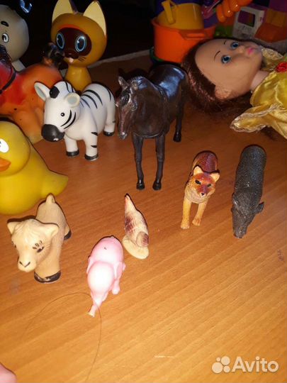 Фигурки животных пластик