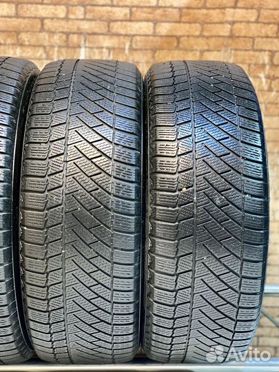 Continental ContiVikingContact 6 235/55 R19