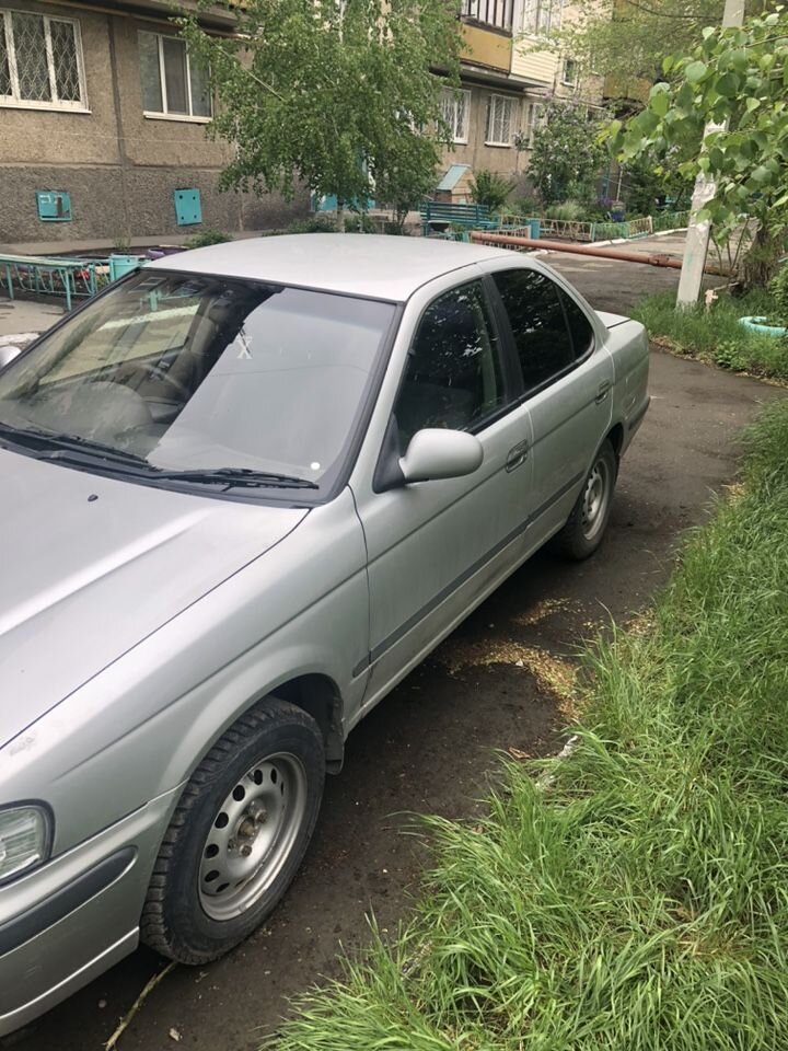 Nissan Sunny: фото владельца