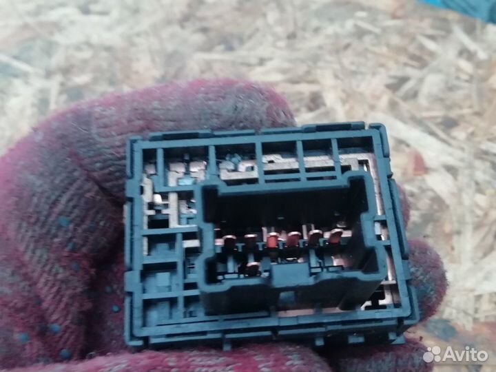 Кнопка регулировки зеркал марч Nissan Micra 1.2м