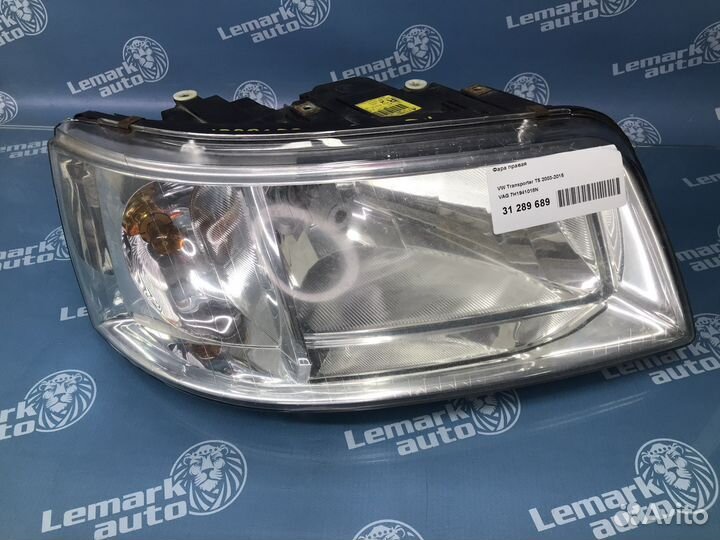 Фара правая Volkswagen Transporter T5