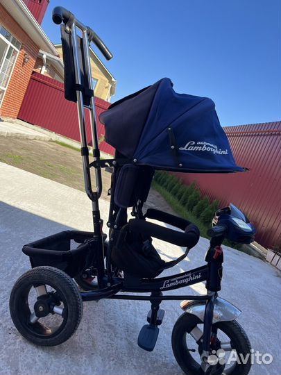 Трехколесный велосипед с ручкой lamborghini