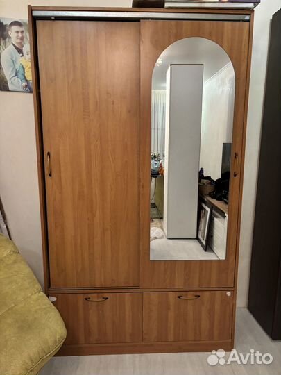 Шкаф в прихожую