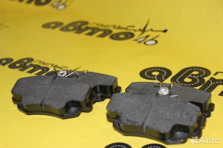 Колодки тормозные передние Рено Логан Лада Ларгус