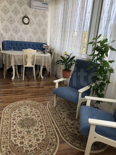 4-к. квартира, 130 м², 3/3 эт.