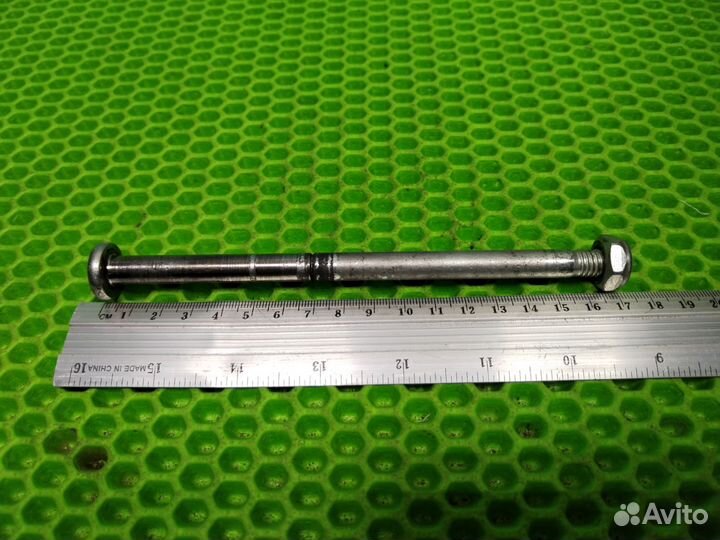 Ось колеса для 3х колесного велосипеда