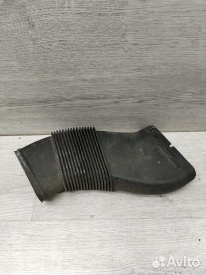 Патрубок воздушного фильтра Mercedes E-Class W211